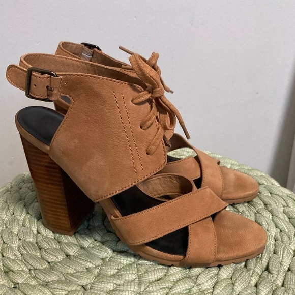 Anthropologie M4de Madi Tan Goat Nubuck Lace Ankle Chunky Heel Sandals - Picture 1 of 7
